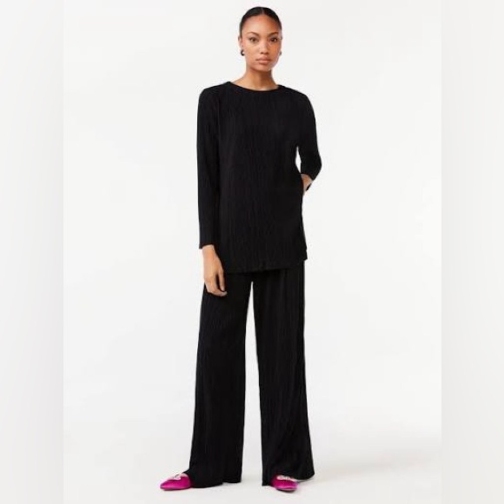 Scoop Crinkle Knit Tunic and Pants Set